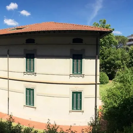 Rainbow Guest house Pisa
